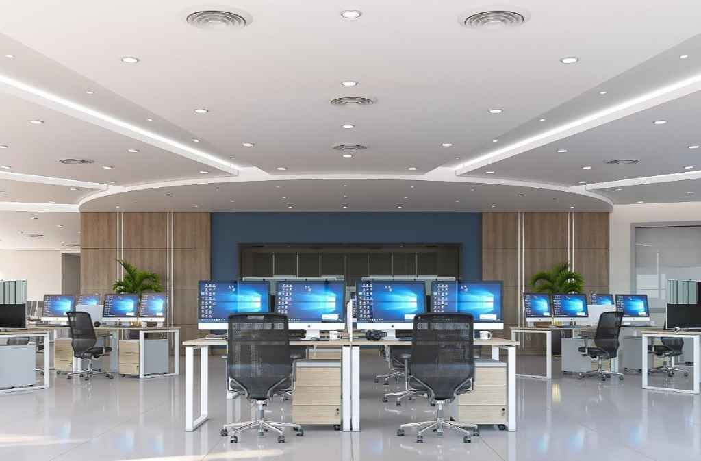 تقسيم مساحات المكاتب باستخدام قواطيع وحوائط جبس بورد مع أسقف معلقة